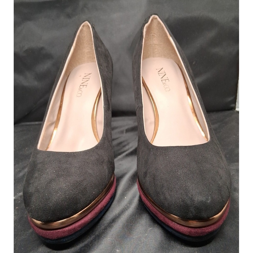 Nine &CO Pumps Black Sued w/Blue Burgandy &Gold, with Stiletto Slip On Solid 7M